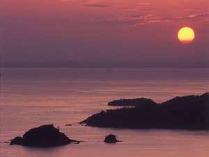 牡鹿半島公園線（コバルトライン）から見た夕日です