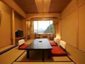 阿賀野川を一望できるちょうど良い大きさのお部屋