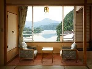 喧騒を離れ贅沢なひとときを