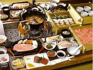 【アルプスコース】飛騨牛極上ロース肉と飛騨牛ステーキとイワナの造り付（４人前一例）