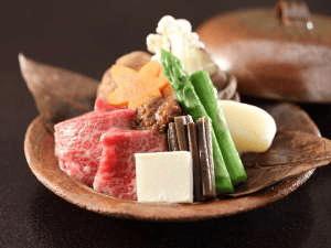 【料理】香り高い新潟和牛のほう葉焼