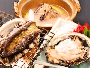 【蝦夷あわび】蝦夷あわびは小振りですが、餌となる昆布の旨味と香りを感じられる高級品です。