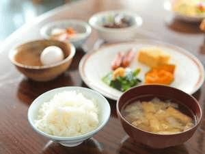 アートイン自慢の朝食で元気　ヘルシーに♪