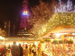【ミュンヘンクリスマス市】可愛い小物ほか、ホットワインやドイツ直輸入の本場ソーセージが楽しめます♪