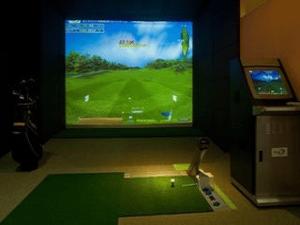 インドアスクリーンゴルフ