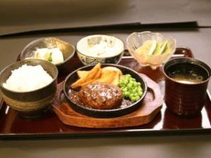 ハンバーグ定食