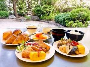 朝食和洋バイキング（営業時間7：00～9：30）