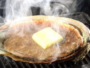 新鮮な『アワビの陶板焼き』
