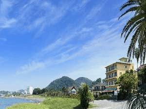 海まで徒歩1分!海や空を感じながら疲れを癒せます。