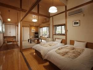 海の館　山側　バストイレ付　和洋室（ファミリータイプ）写真は襖を外した状態です。