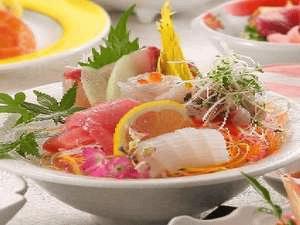 朝獲れの海の幸を、ぎゅっと盛り込みました。是非ご賞味下さい。