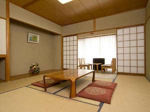 落ち着けると評判の10帖の和室