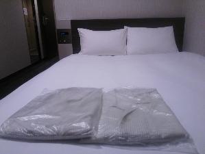 長いシャツタイプの部屋着