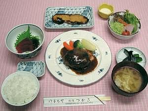 夕食でいただける料理一例（洋食中心）