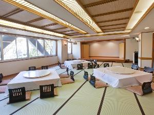 宴会場「太陽の間」　畳直座り・円卓式