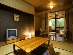 お部屋も落ち着いた感じでその外には露天風呂☆