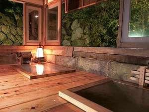 【正徳の湯】硫黄のにごり湯と重曹透明泉、2種類の美肌の湯が楽しめる人気の貸切風呂（IN時予約)