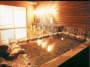 OPEN AIR SPA「岩」時には流れ星が…、開放的で星がキレイに見える露天