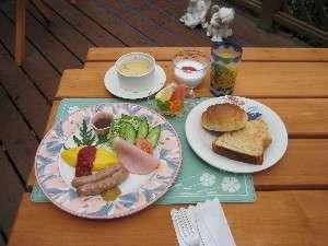 【部屋食もＯＫ】人数にもよりますが、お部屋でも朝食も可能です。（年末年始を除く