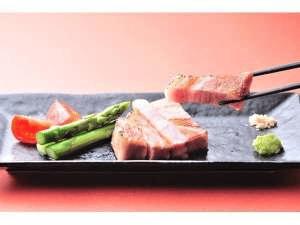 温泉ローストポーク「湯治豚」イメージあの石ちゃんの「まいうー」がさく裂しました