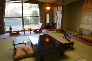 新館12畳