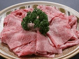 上質な脂がのった近江牛を、すき焼きやしゃぶしゃぶでご堪能ください。