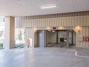 【駐車場】機械式駐車場は高さ制限がございます（ホテルまでお問い合わせ下さい）