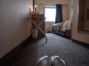 絨毯を毛足の長いものにリニューアル。ふんわりとした肌触りです。