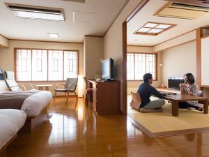 【雪ほたる・和洋室】ご夫婦や女性同士のご旅行に人気です。