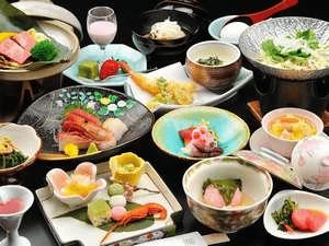 【銀山荘】会席膳一例