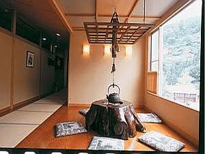 湯上りどころで清水をごくり