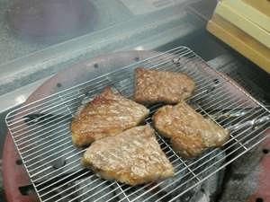 新潟和牛炭焼き風景