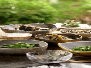 朝食時に「お袋の味　田舎バイキング」
