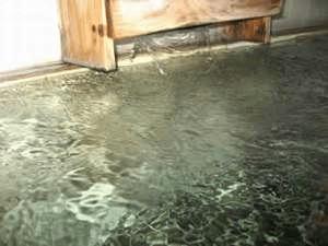 天然温泉は、滑らかなお湯でお肌つるつる！！