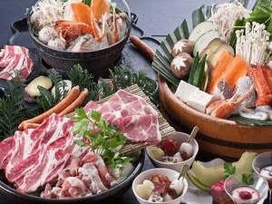 【さくらさくら焼鍋】鉄板焼きと魚介類のお鍋を同時に味わえるオリジナルの焼鍋料理