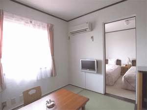 【さくら館別館和洋室】２階のツインベッド＋和室の禁煙の和洋室
