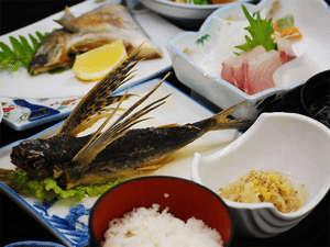 屋久島で漁獲量が高いトビウオは通年で食べられます