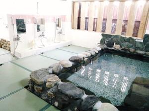 ４階　岩風呂　畳式の大浴場　【日替りで男女の入れ替えが有ります】