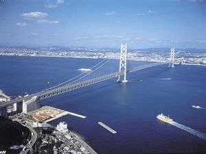 明石海峡大橋（昼）
