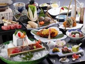 旬の素材を取り入れた夢乃井オリジナルの創作会席をお楽しみ下さい。（3月～5月の料理イメージ）