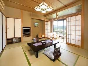 翔鷺館本館１０畳
