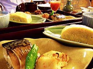 目にも鮮やかなご朝食で、ぜひ一日のはじまりをお迎えください