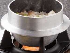季節の釜めしは女性のお客様に大人気!!!