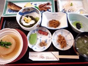 レストランで和定食の朝食(一例)