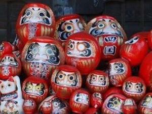 ■達磨寺では年初に「だるま市」が開催されます。