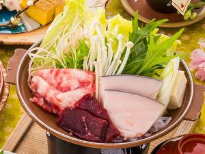 鯨三種すき焼き