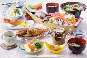 海の味覚御膳（里海御膳に鮑とずわい蟹）