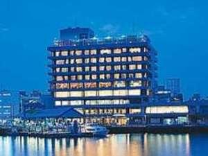 関門海峡を一望、唐戸市場・海響館までは徒歩3分