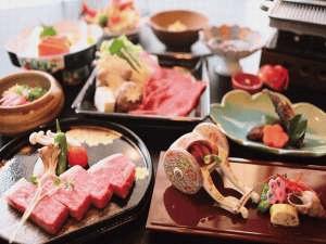 和牛三昧会席の一例。<BR>極上の和牛をステーキとしゃぶしゃぶの両方で楽しむ♪