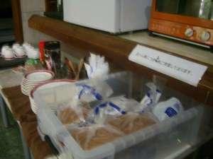 朝食のセルフサービス